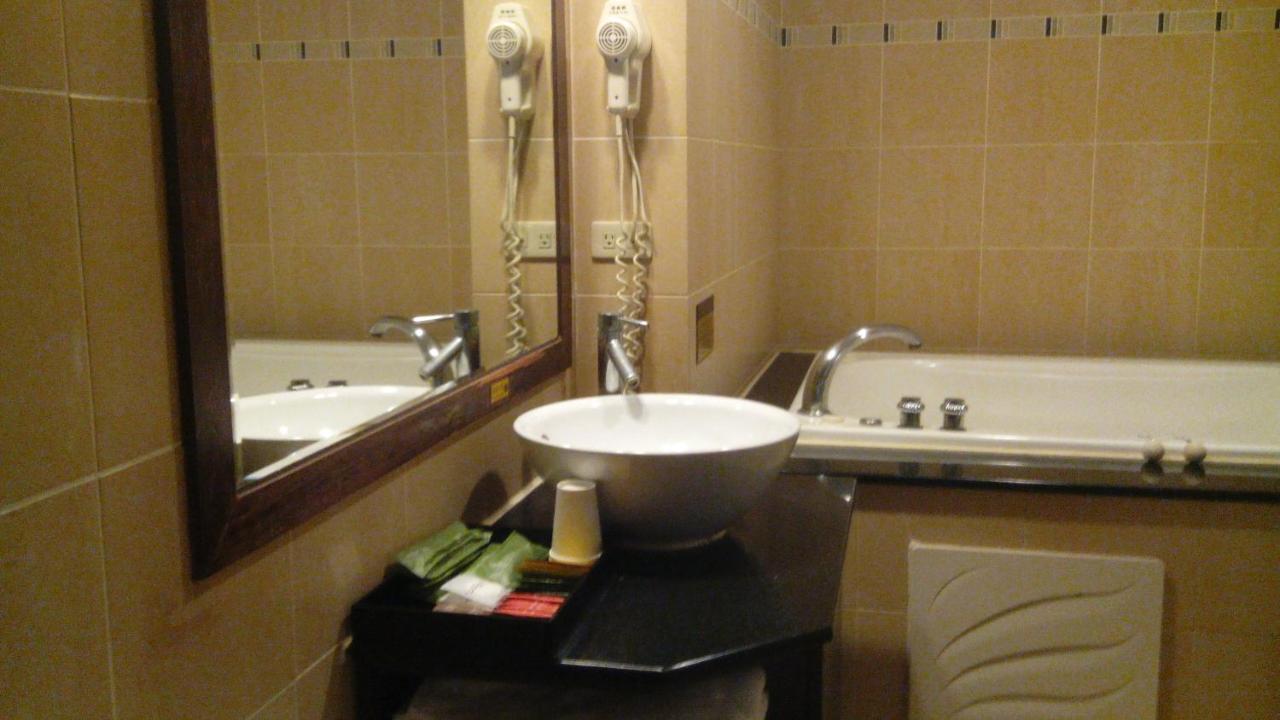 גאושיונג Alexander Motel מראה חיצוני תמונה